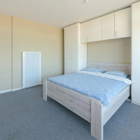 Residentie Astrid-8 Апартаменты *