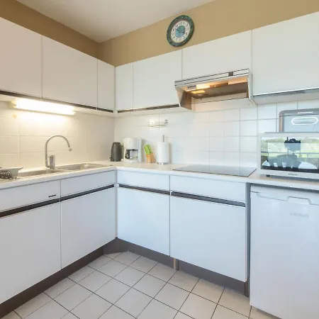 Apartment Residentie Astrid-8 *