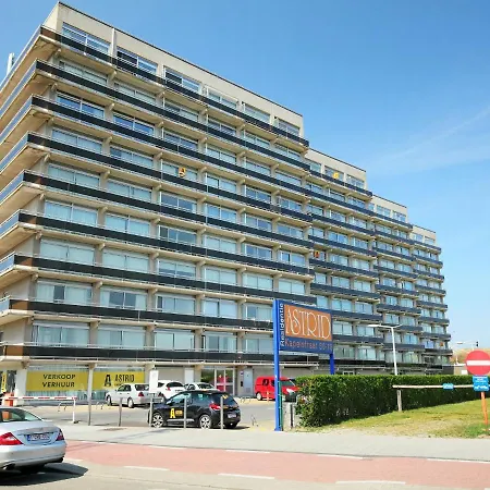 Residentie Astrid-8 Апартаменты Бреден